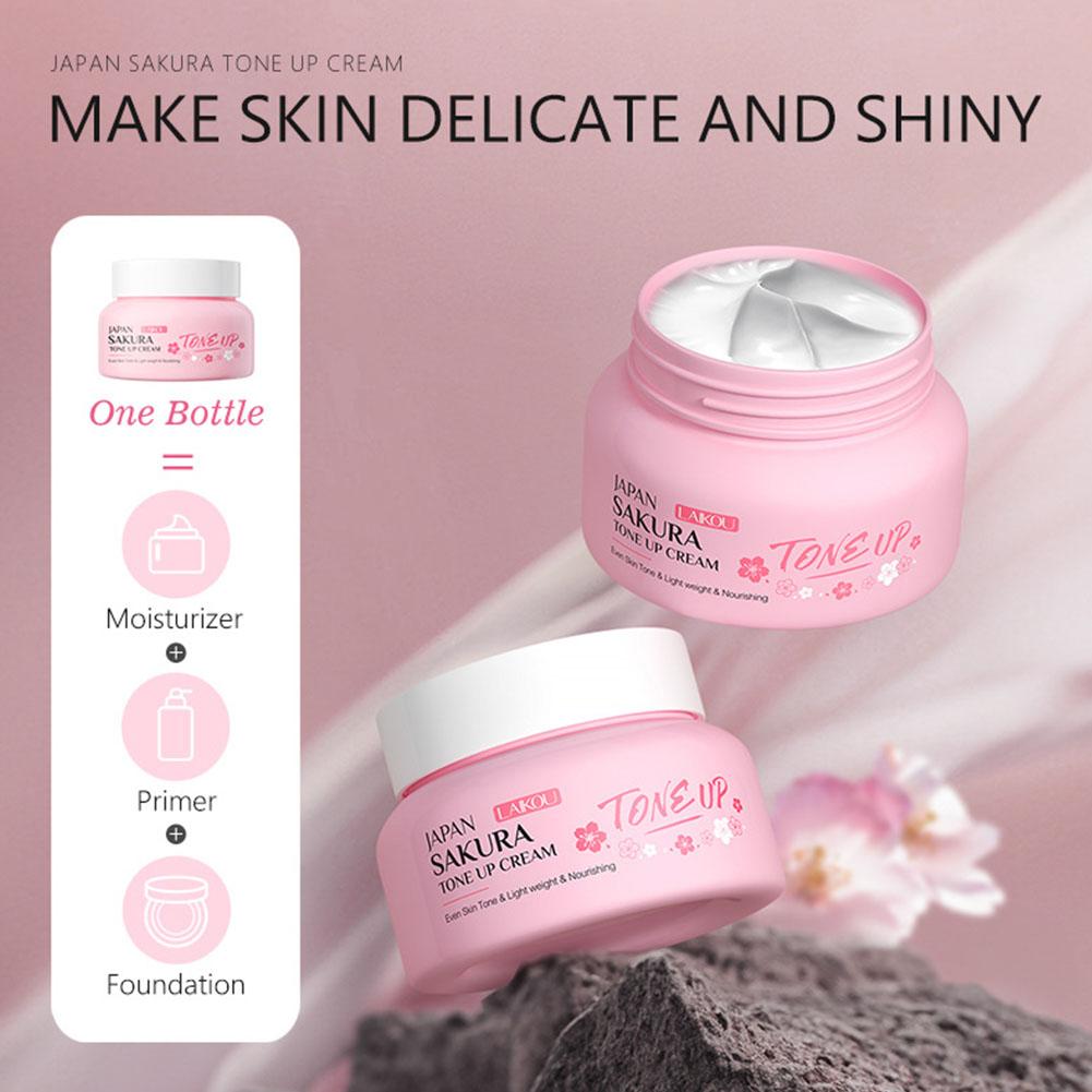 كريم ترطيب للوجه لتفتيح البشرة - مراجعة Skincare Glowing وسعره